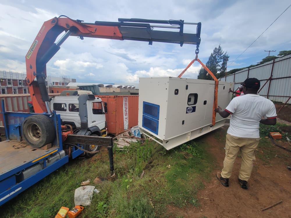 ETN generator delivery and crane lift